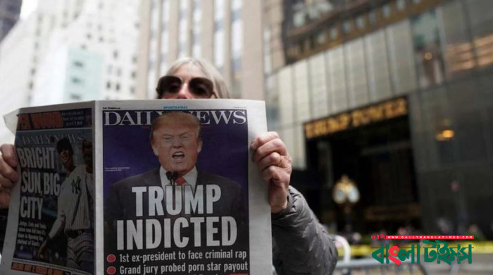 হাতকড়া পড়ে আদালতে হাজির হবেন না ট্রাম্প: আইনজীবী